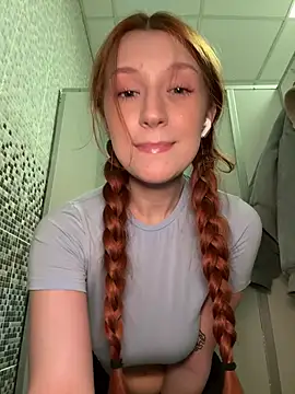 Katexxxx - tight cameltoe on your face + rub 🥵