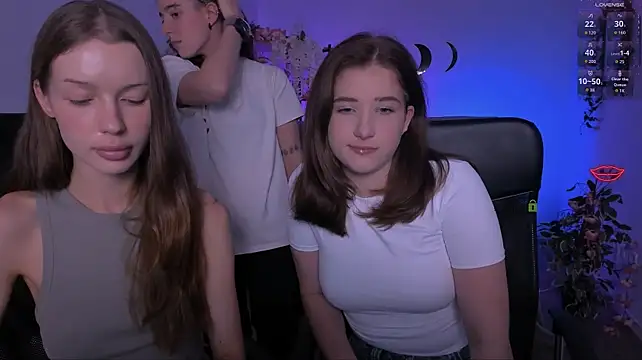 Khloebeauty - flash tits 2 girls