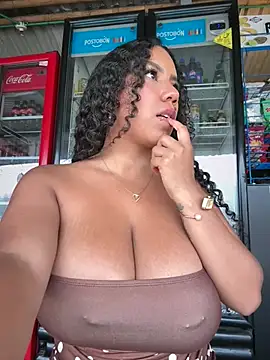 Serena_willow - 2 fingers in the pussy