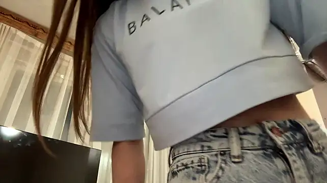 SableWisp - Strip me down to my bra!