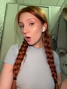 Katexxxx - tight cameltoe on your face + rub 🥵