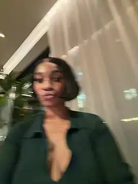 ___Nessa - Public naked Run&Squirt public