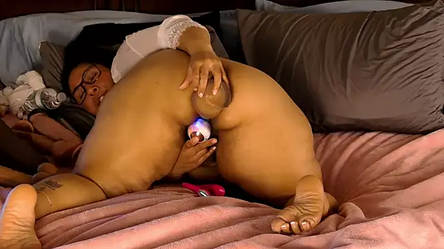 Juicyteacher - Deep Throat 2 of the Biggest Dicks!!!