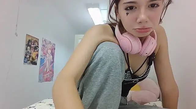 BerniceDigennaro - show my boobs close