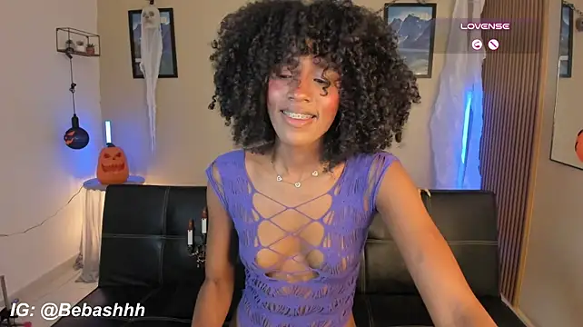 Fyre_divine - Oil on my big ass & spread ass