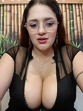 Hanna__a - Oil breasts + bouncing + pinching nipple