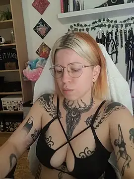 Divine_eve - LT blowjob video