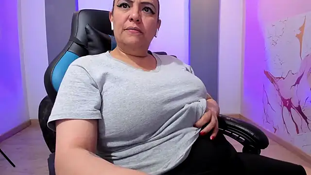 Sammy_owens_ - Show tits + oil + play nipples