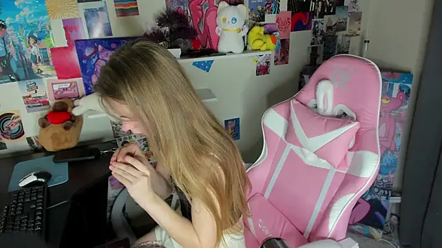 Eda_Vixen - pet yourself