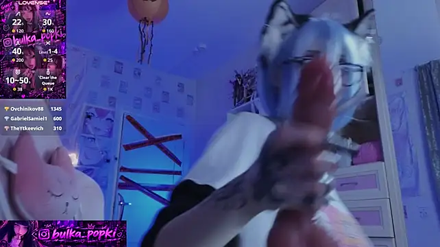 Nana_stolass - play with my tight little butt