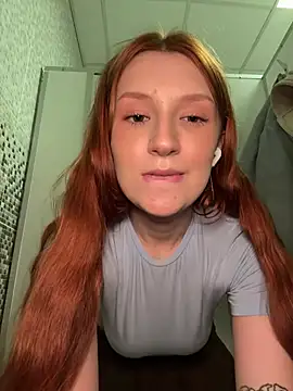 Katexxxx - take off pants + show asshole