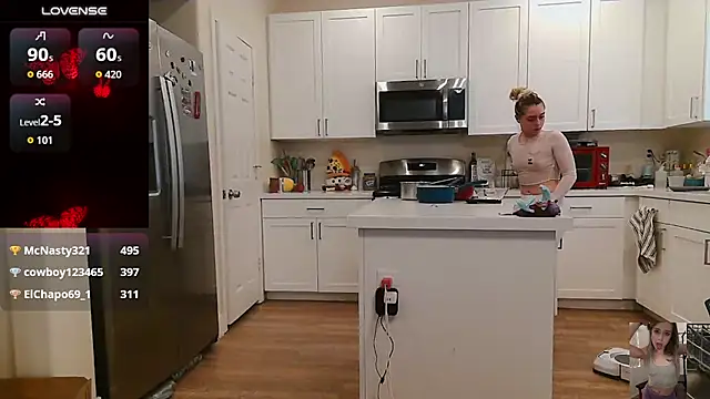 Blondiewithanass - double penetration
