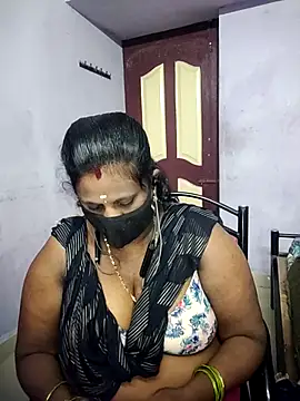 Tamil_manju - Oil on boobs