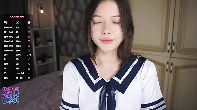 EvelyneWineinger - here's so hot let's take off my bra^^