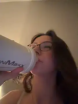 Cherry-Bean - Shake my Ass 4 U
