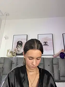 JuliaColemann - You look so pretty 🥰