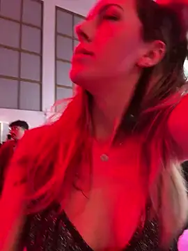 Nicole_98 - Destroy my Ass in front of 1000strangers