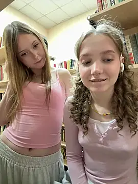 Bambi_lu - Jenny slide hand into panties! shh risk!