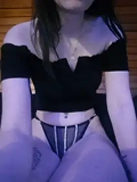 AlisaNolly - go doggy and show ass🍑