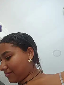 Andrea_Mcfly - DOMI CONTROL ON MY CLIT UNTIL SQUIRT💦