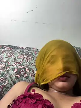 Miss_sarika76 - Boobs oil show