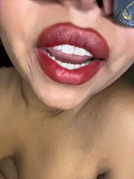 SlutrySiren - Make my pussy cum thikk👅💋