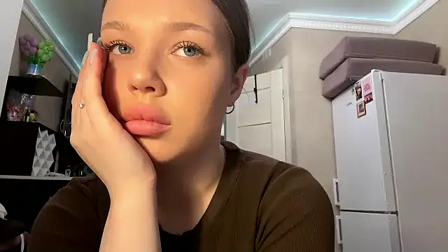 Cozymoonx - Bite my finger close to you❤️