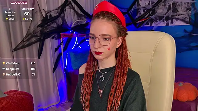VioletShine - Reverse Cowgirl Position + Twerking
