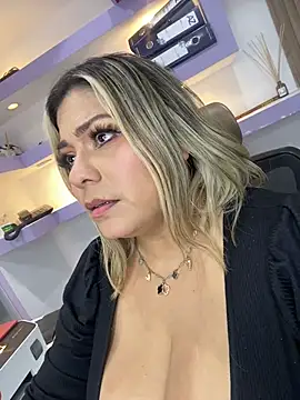 Isabella_horney_ - show boobs in the other office😈🤪