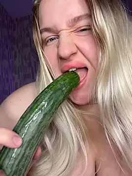 Lina_Hottie - FUCK PUSSY WITH CUCUMBER + SQUIRT 🥒💦