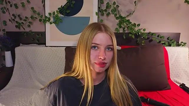 SallyWhitaker - 💜massage my titties💜