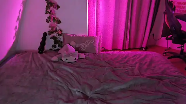 KynekoBtbf - JE ME GODE