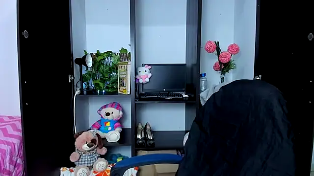 Zara_cute - show tits