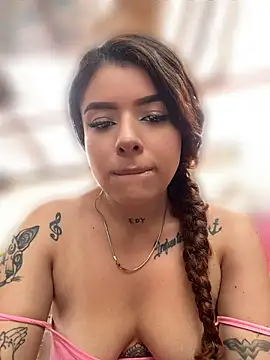 Hally-jensen1 - Free tits