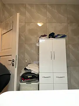 Jennifer11772 - Shower with me