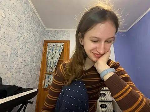 Eva_Angel3 - Lie down on the bed in panties