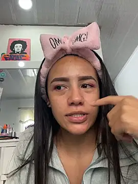Marianahb-e - Flash boobs and ass