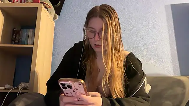 Thepretiestgirlhere - Je me masturbe 🥵/ I finger myself 🥵