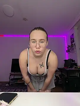MarieHofer19 - boobie bounce without bra 30 sek 🍒