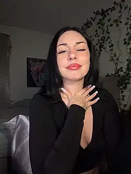 Estherjizz - last tip gets 3 videos,minimum 100 token