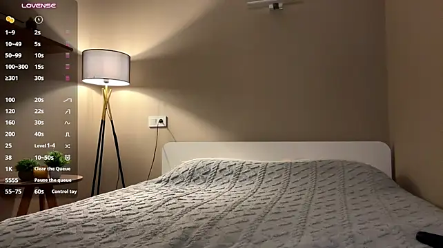 Qeeeunn - Ride on pillow