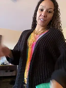 _Neeka_ - GRWM for exxxotica