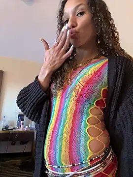 _Neeka_ - GRWM for exxxotica