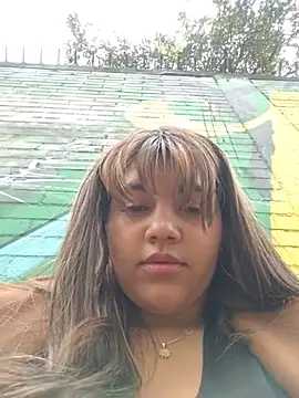 Ivy_enjoy - Oil my tits in bus