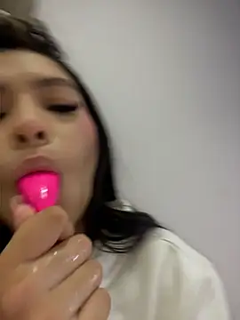 LolliePopsXXX - SQUIRT IN THE HALLWAY