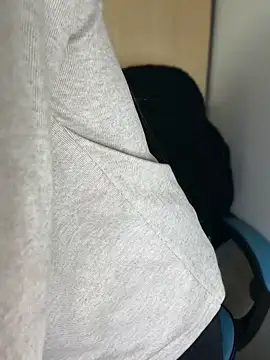 Yiyina_17 - spank ass x33🧃🧃