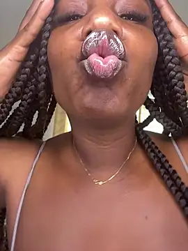 Dulceyesi - slap pussy + spit 🔥