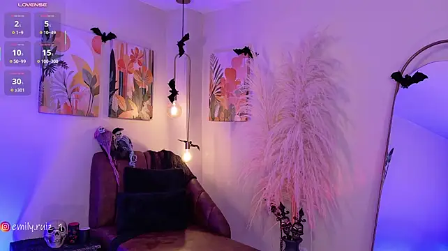 Emilyruiz1 - Merlina shows you how she masturbates 🖤