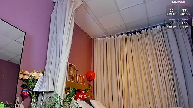Dearly_Emily - Ass tease