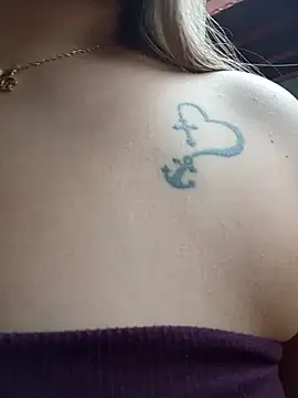 Wiyimari2 - Escupir en mis tetas
